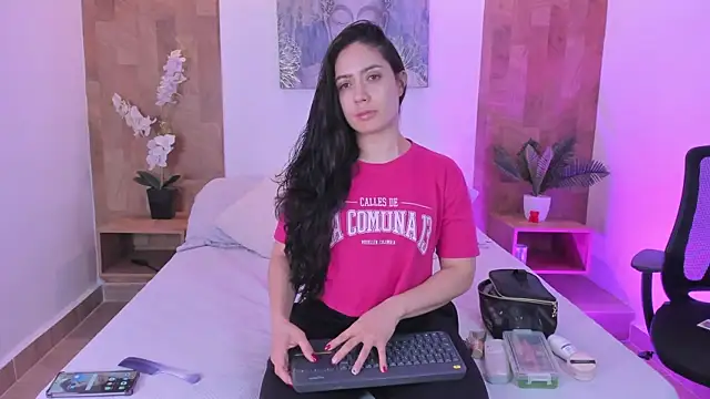 isabella winkler online show from 06.18.26