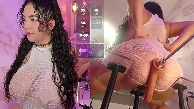 Snapshot of RoxyLicious_ chatting on 11.19.25 RoxyLicious online show from 11.19.25