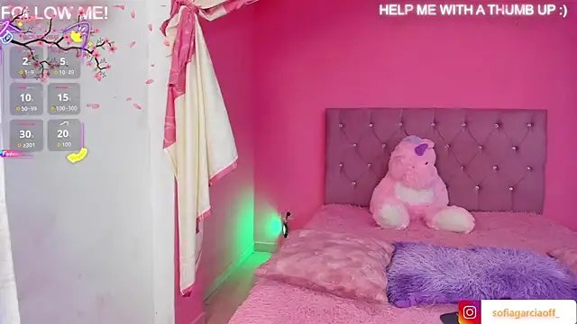 Snapshot of Moonroxe_ chatting on 02.13.26 Moonroxe online show from 02.13.26