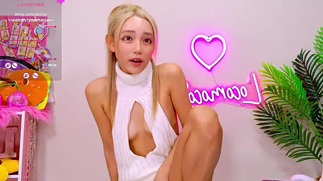 Snapshot of -LOCOMOCO- chatting on 05.30.26 -LOCOMOCO- online show from 05.30.26
