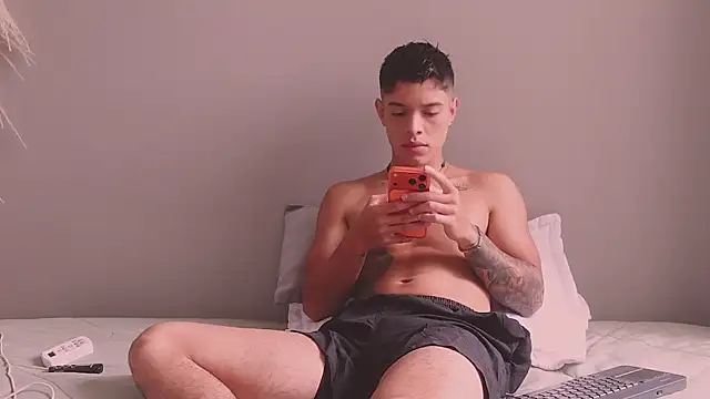 Snapshot of ErosKhaos chatting on 01.16.26 ErosKhaos online show from 01.16.26