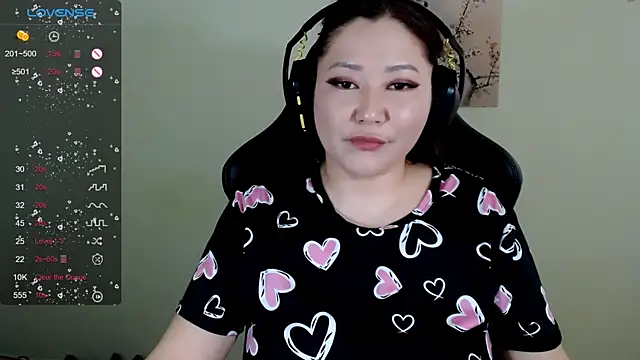 Snapshot of LisaAsianFlower chatting on 04.24.26 LisaAsianFlower online show from 04.24.26