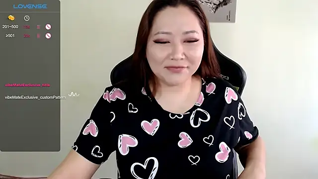 Snapshot of LisaAsianFlower chatting on 05.19.26 LisaAsianFlower online show from 05.19.26