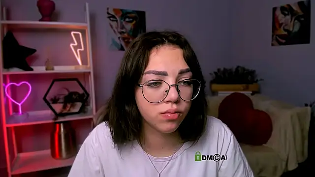 kiki swan online show from 03.10.25