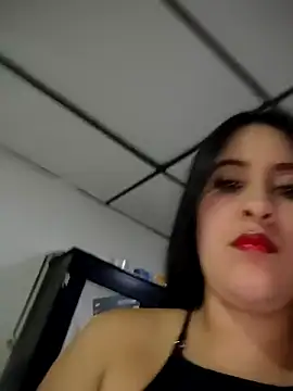 Snapshot of mialorents chatting on 09.29.25 mialorents online show from 09.29.25