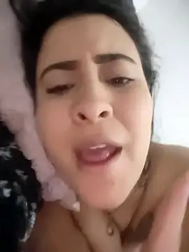 Snapshot of mialorents chatting on 01.07.26 mialorents online show from 01.07.26