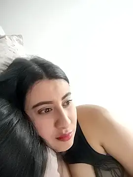 Snapshot of mialorents chatting on 01.10.26 mialorents online show from 01.10.26