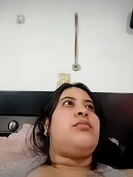 Snapshot of mialorents chatting on 02.02.26 mialorents online show from 02.02.26