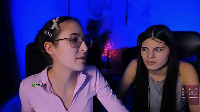 Snapshot of mona_cloud chatting on 11.24.25 mona cloud online show from 11.24.25