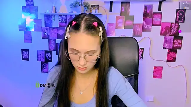 Snapshot of mona_cloud chatting on 04.29.26 mona cloud online show from 04.29.26
