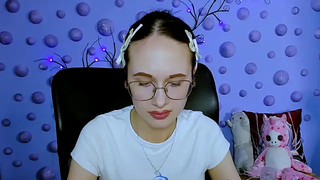 Snapshot of mona_cloud chatting on 05.03.26 mona cloud online show from 05.03.26
