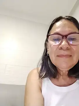 Snapshot of victoria_wayne chatting on 07.17.26 victoria wayne online show from 07.17.26
