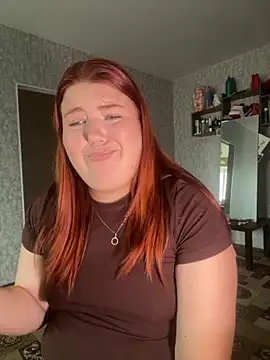 Dreamy Desire online show from 10.17.25