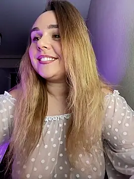 Juicy PeachLux online show from 09.30.25