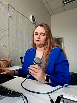 Juicy PeachLux online show from 05.02.26