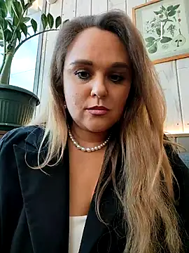 Juicy PeachLux online show from 05.06.26