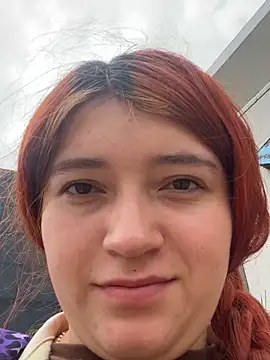 Karina Leon online show from 02.17.26