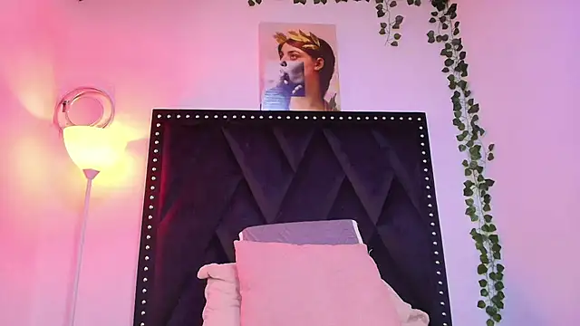 Snapshot of AvaX_777 chatting on 09.10.25 AvaX 777 online show from 09.10.25