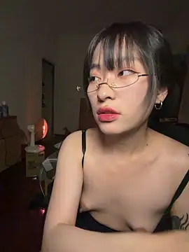 Snapshot of 214Jun chatting on 03.08.26 214Jun online show from 03.08.26