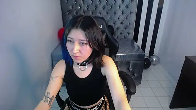 Snapshot of lissacatty_t chatting on 03.19.25 lissacatty t online show from 03.19.25