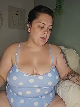 Snapshot of Saucy-Serenity chatting on 07.18.26 Saucy-Serenity online show from 07.18.26