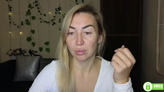 Kiss julli88I online show from 11.14.25