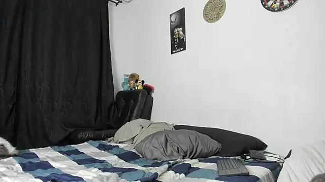 troy rouge online show from 02.10.26