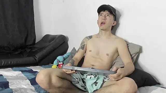 troy rouge online show from 03.05.26