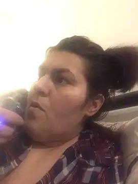 Snapshot of Curvy-Essex-Milf chatting on 03.08.25 Curvy-Essex-Milf online show from 03.08.25