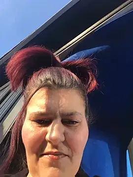 Snapshot of Curvy-Essex-Milf chatting on 03.09.25 Curvy-Essex-Milf online show from 03.09.25