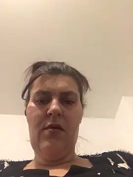 Snapshot of Curvy-Essex-Milf chatting on 03.14.25 Curvy-Essex-Milf online show from 03.14.25