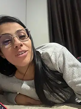 Snapshot of jheicylli chatting on 06.14.26 jheicylli online show from 06.14.26