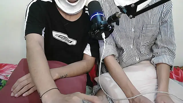 Snapshot of NaughtyThrouple007 chatting on 09.14.25 NaughtyThrouple007 online show from 09.14.25