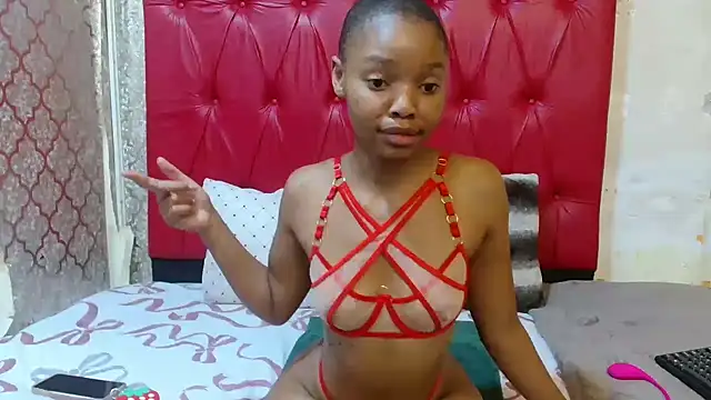 Snapshot of BondiBitch chatting on 12.16.25 BondiBitch online show from 12.16.25