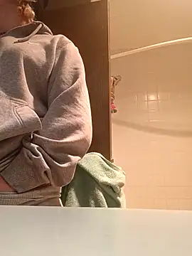 KITTYBOOBOOFUXX online show from 11.15.25