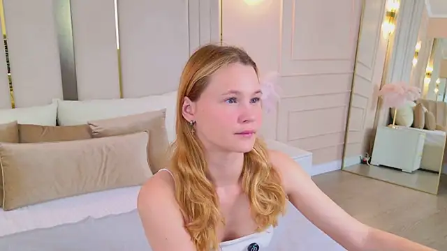 Snapshot of AmeliRoyse chatting on 06.20.26 AmeliRoyse online show from 06.20.26