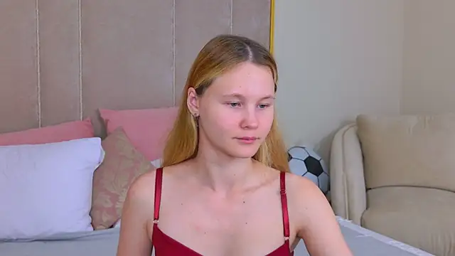 Snapshot of AmeliRoyse chatting on 06.30.26 AmeliRoyse online show from 06.30.26