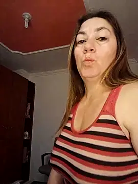 Snapshot of Luna-nevada chatting on 11.03.25 Luna-nevada online show from 11.03.25