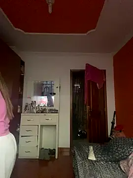 Snapshot of Luna-nevada chatting on 11.24.25 Luna-nevada online show from 11.24.25