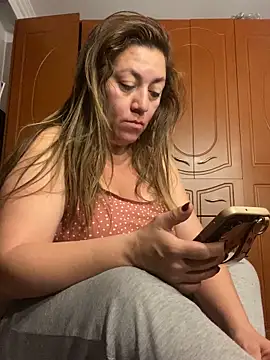 Snapshot of Luna-nevada chatting on 02.12.26 Luna-nevada online show from 02.12.26