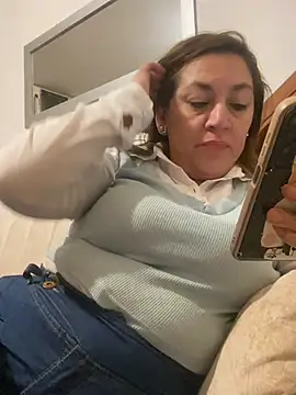 Snapshot of Luna-nevada chatting on 02.15.26 Luna-nevada online show from 02.15.26