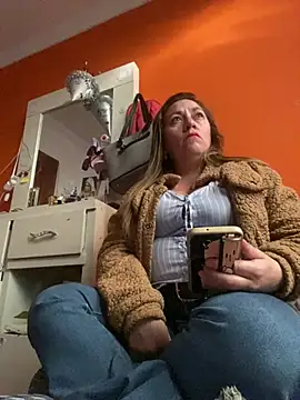 Snapshot of Luna-nevada chatting on 02.18.26 Luna-nevada online show from 02.18.26