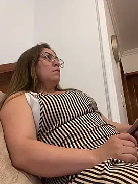 Snapshot of Luna-nevada chatting on 02.21.26 Luna-nevada online show from 02.21.26