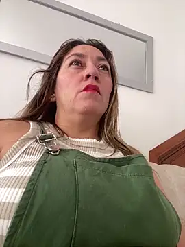 Snapshot of Luna-nevada chatting on 03.10.26 Luna-nevada online show from 03.10.26