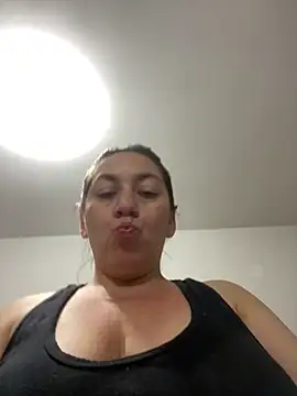 Snapshot of Luna-nevada chatting on 05.30.26 Luna-nevada online show from 05.30.26