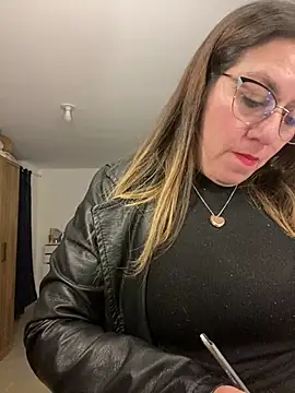 Snapshot of Luna-nevada chatting on 08.03.26 Luna-nevada online show from 08.03.26