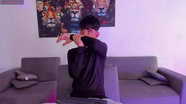 Snapshot of JesusA_94 chatting on 03.08.25 JesusA 94 online show from 03.08.25