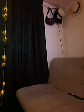 Snapshot of Mia_cullen_ chatting on 03.19.25 Mia cullen online show from 03.19.25