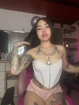 Snapshot of Mia_cullen_ chatting on 02.17.26 Mia cullen online show from 02.17.26