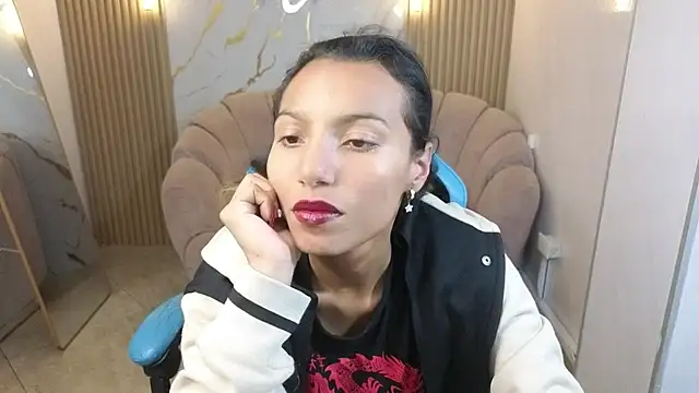 Snapshot of _wendy_b chatting on 11.22.25 wendy b online show from 11.22.25